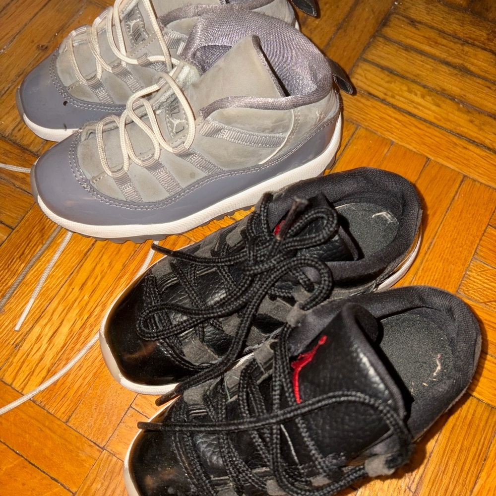 Jordan Kids Black and Gray Sneakers 9C